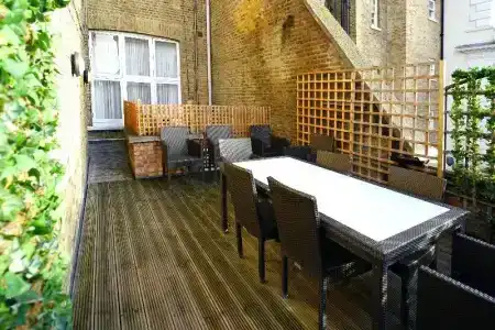 Queensgate Court - 61