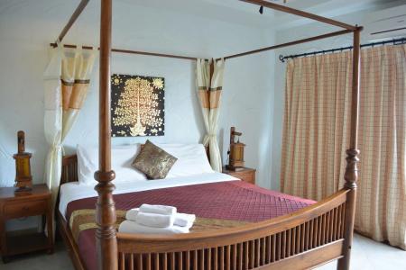 Nirvana Guesthouse & - 5