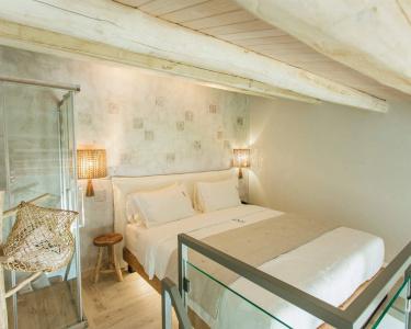 Blue Carpet Luxury Suites - 162