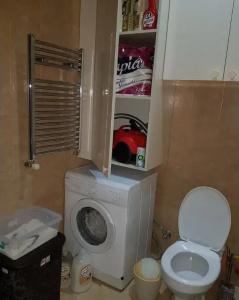 FLAT1 - 7