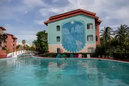 Selina Cancun Laguna Zone - 11