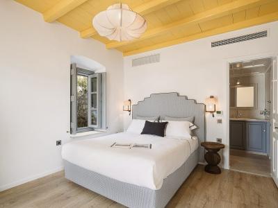 Four Seasons Hydra Luxury Suites - 30