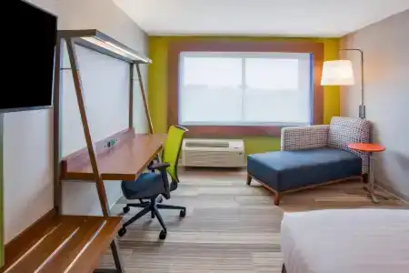 Holiday Inn Express and Suites Downtown, an IHG - 51