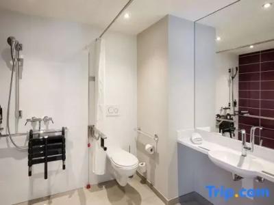 Holiday Inn Express Berlin City Centre West - 54