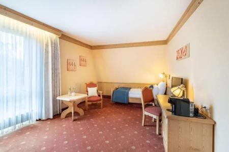 Select Elisenhof Mönchengladbach - 53