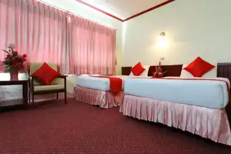 Chumphon Palace - 38