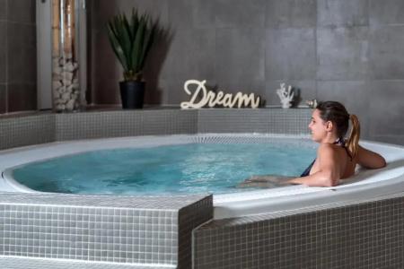 Du Roi & Spa By Sowell Collection - 13
