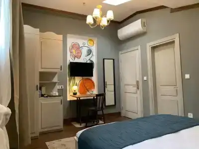 Loka Suites - 11