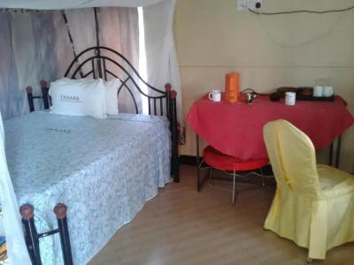 Fanaka Safaris Campsite & Lodges - 25