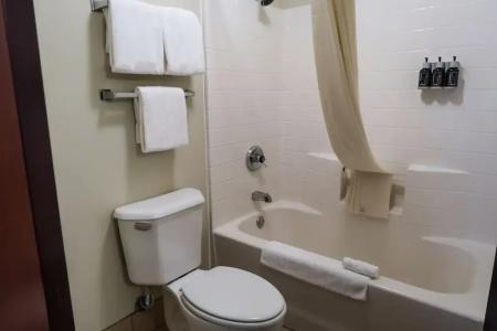 Oxford Suites Portland - Jantzen Beach - 35