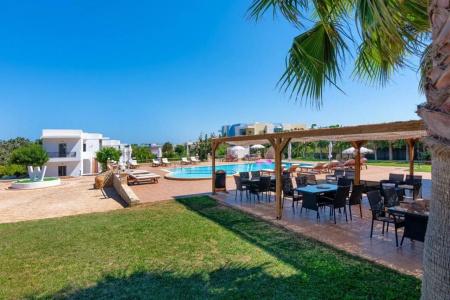 W Suites by Estia - 10