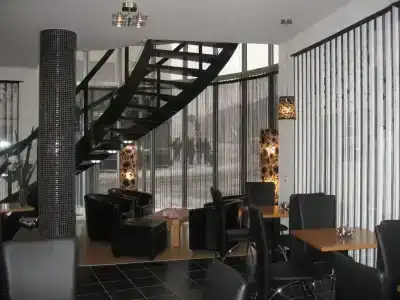 4th Floor - 9