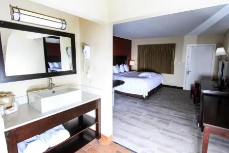 Red Roof Inn Plus+ – Grand Canyon - 76
