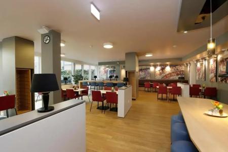 B&B Berlin Alexanderplatz - 17