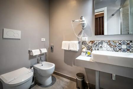 Martelli 6 Suite & - 53