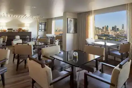 Renaissance Dallas - 49
