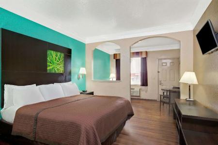 Super 8 by Wyndham - 17