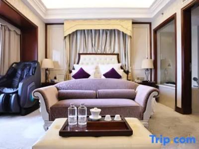 Nanjing Grand - 102