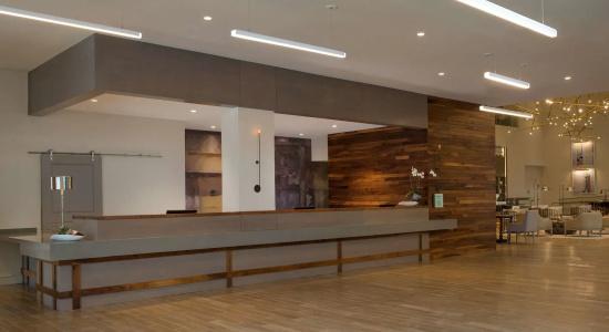 DoubleTree by Hilton Dallas - Love Field - 1