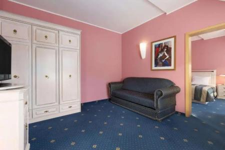 Ramada & Suites Kranjska Gora - 41