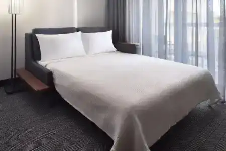 Courtyard by Marriott Broadway - 31