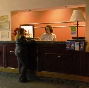 Hampton by Hilton - 26