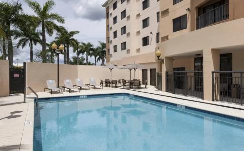 Courtyard by Marriott Miami at Dolphin Mall - 17