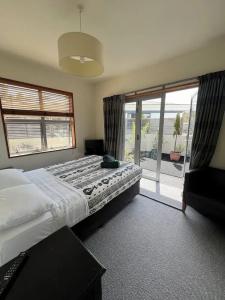 On Top Backpackers - 30