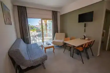 alenz suite - 68