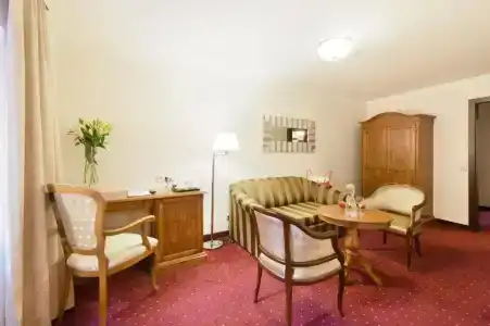 Cella Central Historic Boutique - 100