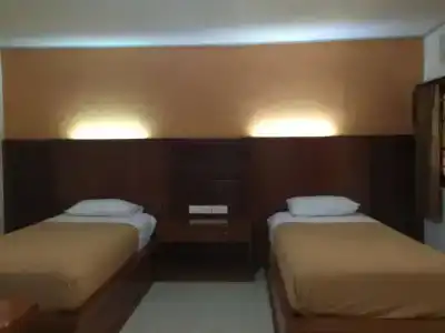 Suka Beach Inn - 36