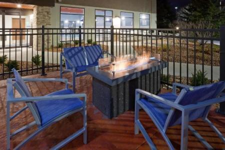 Holiday Inn Express & Suites-Golden Valley, an IHG - 56