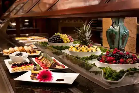 Embassy Suites - 10