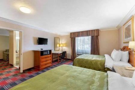 Quality Inn & Suites Oceanside Near Camp Pendleton - 45