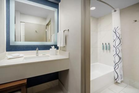 Courtyard Orlando Lake Buena Vista at Vista Centre - Newly Redesigned - 32