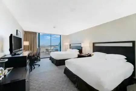 Hilton Anaheim - 76