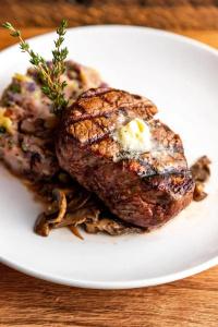 Four Points by Sheraton - 10