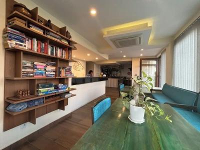 ViaVia boutique - - 17