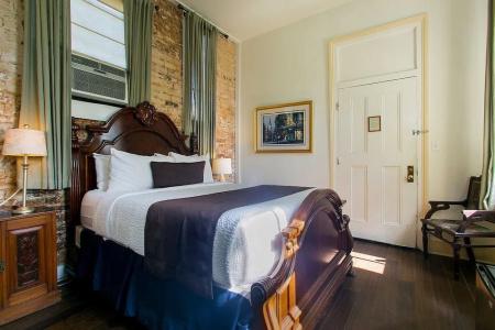 Lafitte & Bar - 47