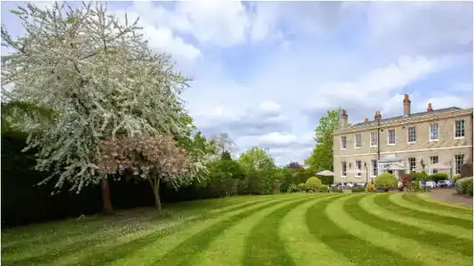 London Chigwell Prince Regent, BW Signature Collection - 14