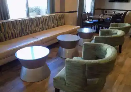 Best Western West - 32
