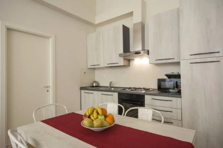 Regis Condo - 152