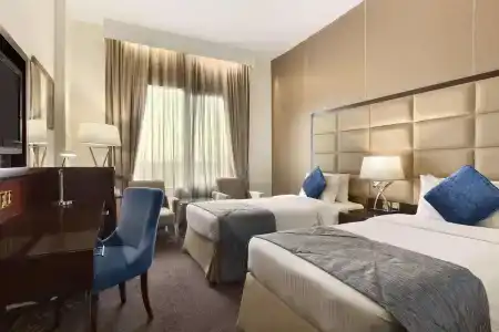 Howard Johnson Bur Dubai - 1