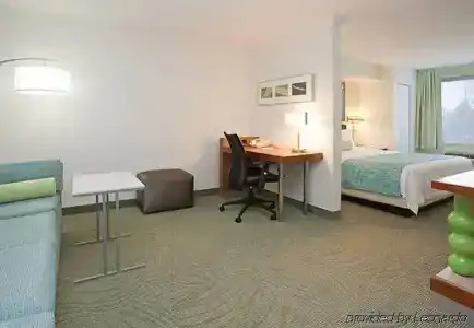 SpringHill Suites Portland Airport - 49
