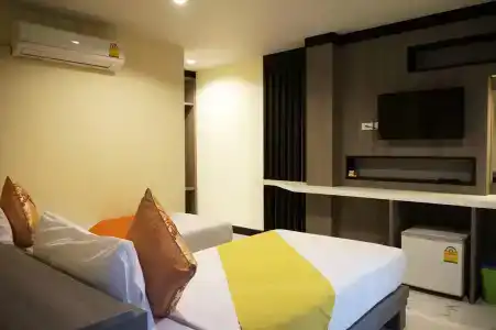 Samsen Sam Place - 34