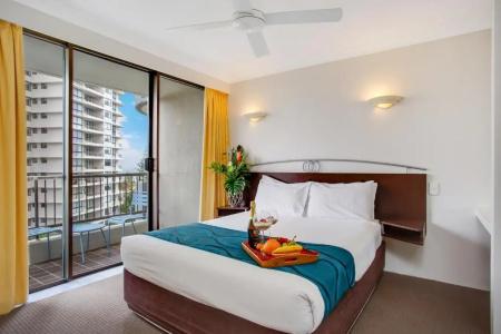 Pacific Broadbeach - 37