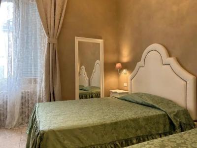 Boutique Calais Milano - 51
