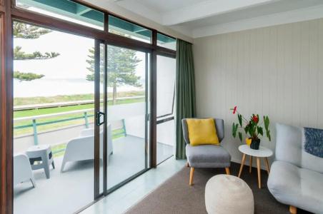 Whispering Sands Beachfront - 95