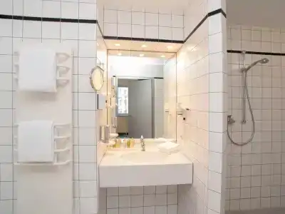 Victor's Residenz-Berlin Tegel - 7