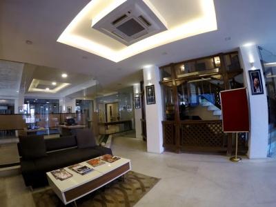 Marcopolo Business - 1